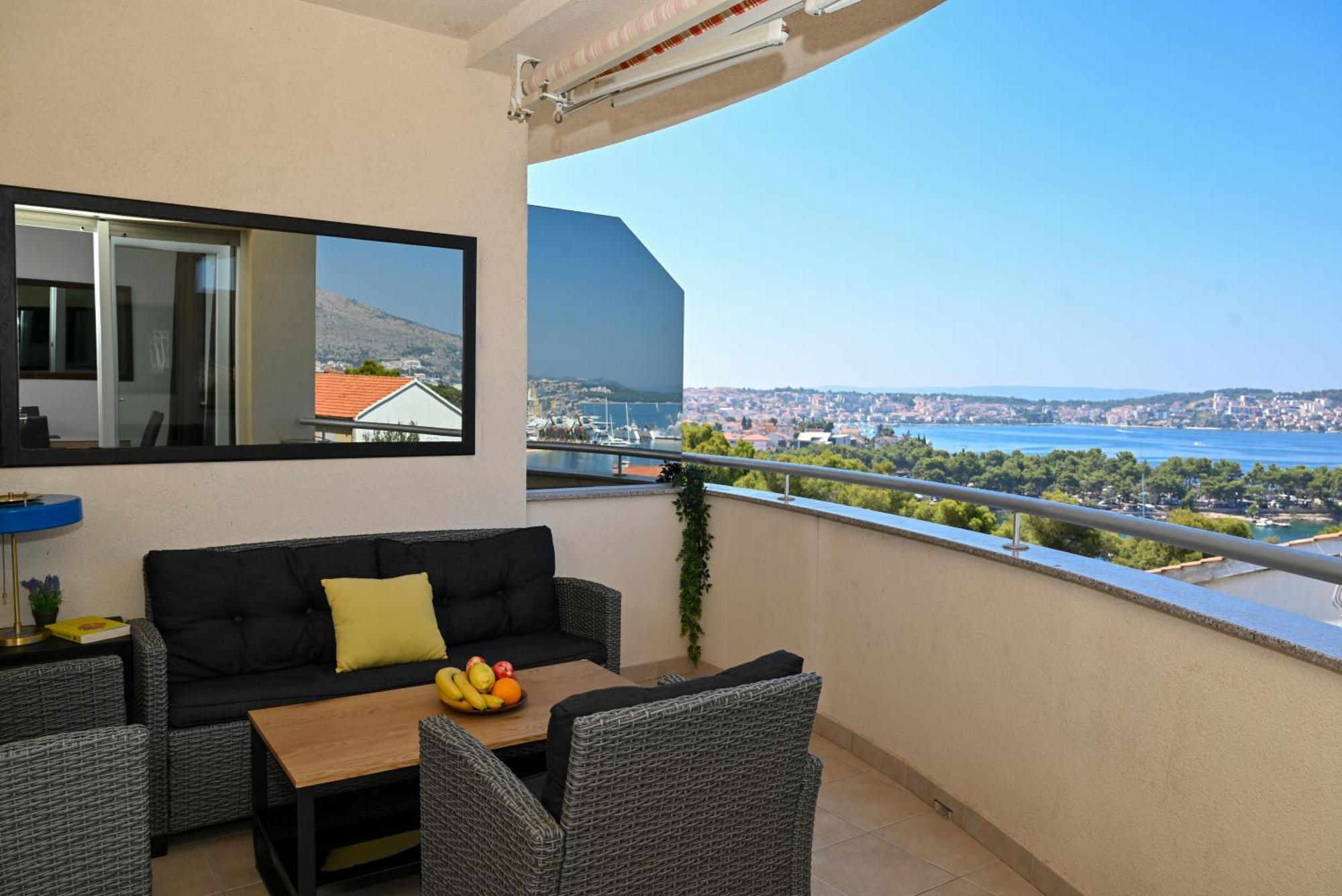 Sunny Place With Sea View Trogir Exterior photo